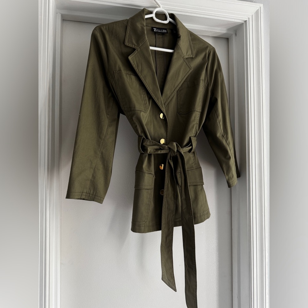 Stylish Olive Women's Utility Jacket with Belt